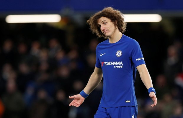 Video: David Luiz returns to the training pitch for first time in four months