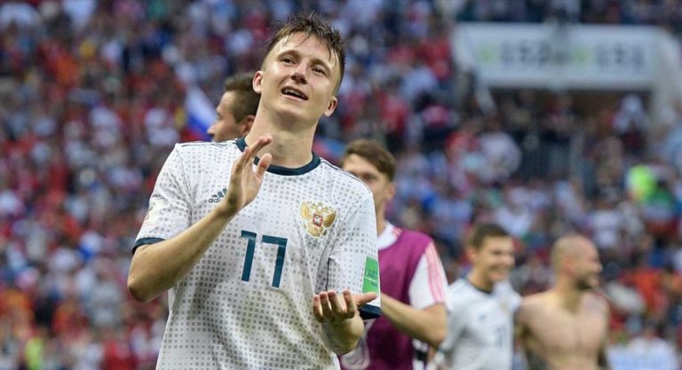 Revealed: midfielder will wear this shirt number after signing for chelsea