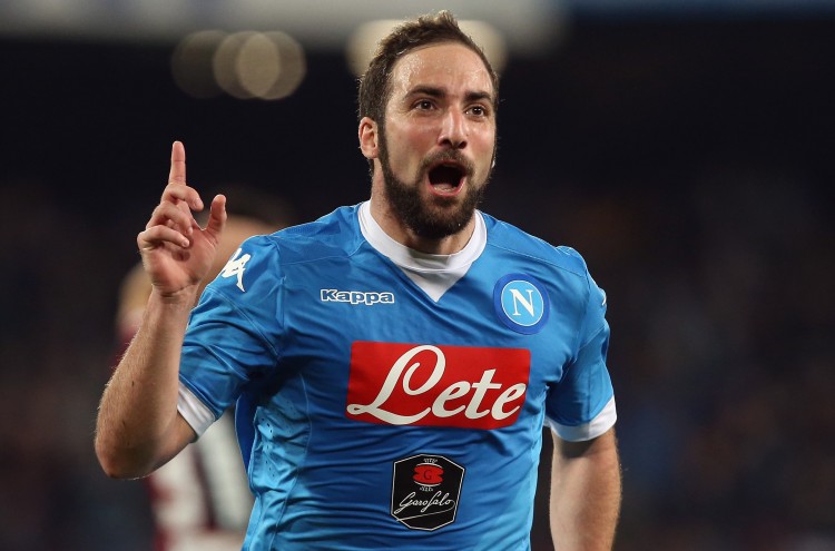 Chelsea offer Gonzalo Higuain a £120k-a-week contract