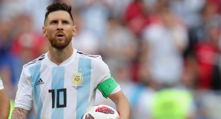 Lionel messi wants barcelona to sign chelsea star this summer- See full report