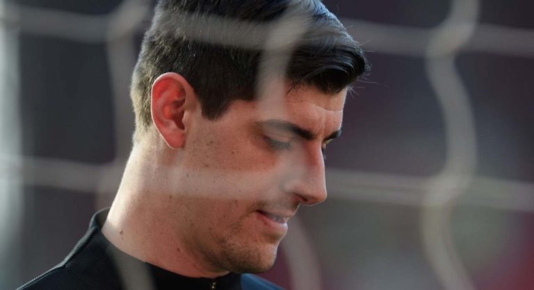 Thibaut Courtois Returns To Chelsea Training With Bad News For Maurizio Sarri