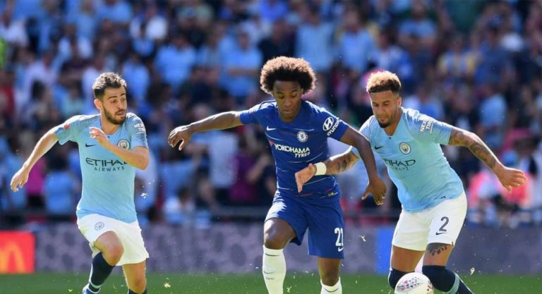 Chelsea boss Maurizio Sarri offers positive Willian transfer update but hints two could go