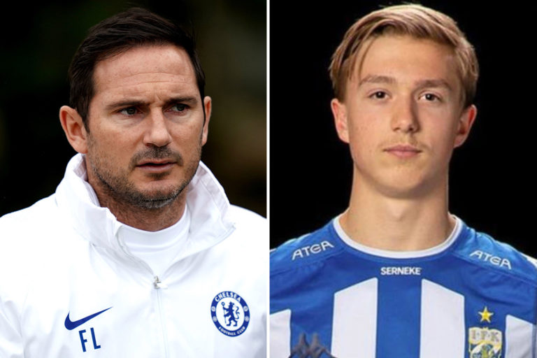 Chelsea’s new signing sends four-word message to fans after rejecting Manchester United transfer