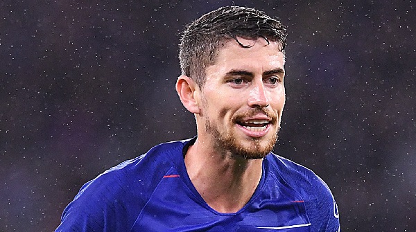 “No wonder he gets held off the ball” – These Chelsea fans react to Jorginho holiday photo
