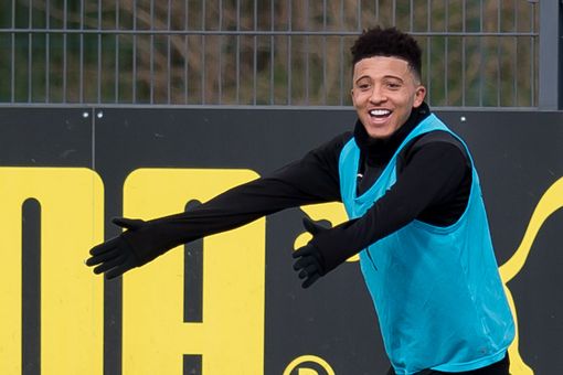 Jadon Sancho sends transfer message to Chelsea