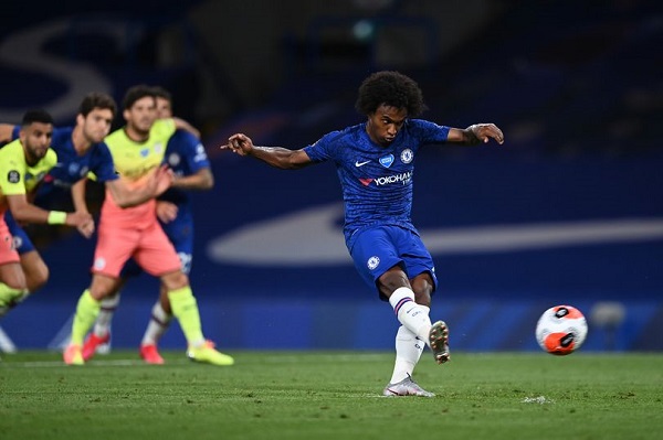 REVEALED: See what Van Dijk did after Willian’s stunning penalty secure their Premier league win