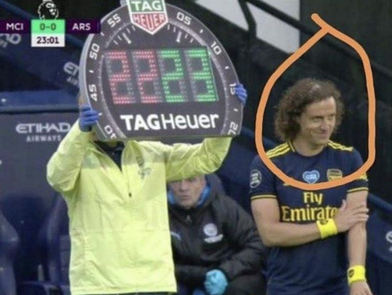“Agent Luiz!” – Lots of Chelsea fans troll Arsenal after David Luiz disaster-class