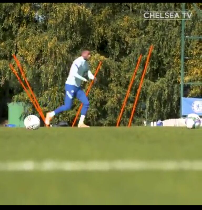 (VIDEO): Hakim Ziyech looking sharp in training ahead of possible return