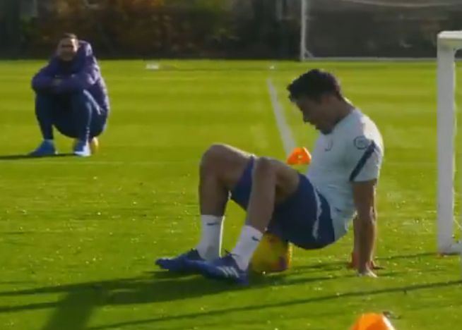 Video: Azpilicueta delights Frank Lampard in Chelsea training as he ruins Tomori before scoring with his butt