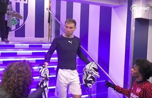 (Photos) Watch how David Luiz and Ivanovic engage in fist fight after Arsenal beat West Brom 4-0