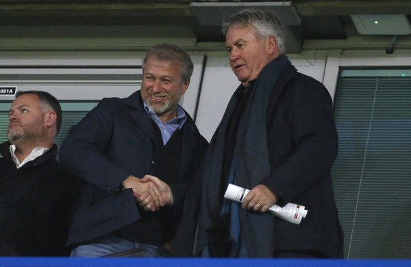 Guus Hiddink tells Roman Abramovich the right man for Chelsea job