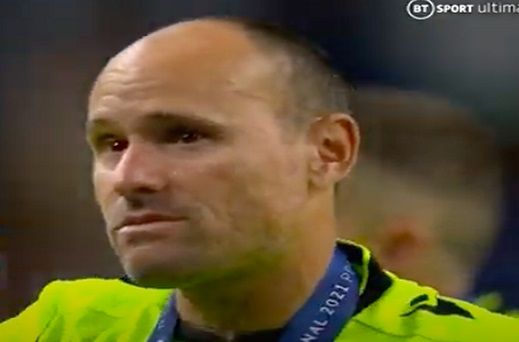 Referee Lahoz finally reveals why he cried after Chelsea UCL victory, as 41goal-machine ‘has an offer’ from Chelsea to make Stamford Bridge move