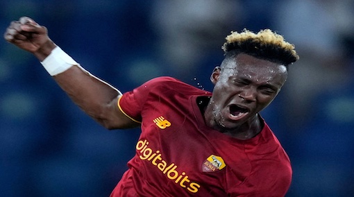 (Image): Tammy Abraham sends massive message to Chelsea player after Blues beats Tottenham 3-0