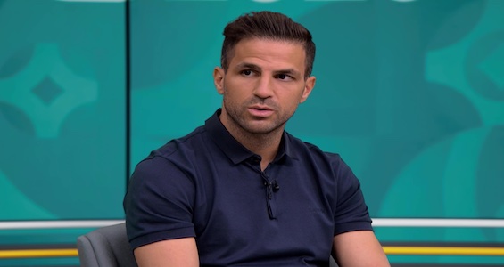 “That’s why he’s fed up, they don’t pass him the ball” – Fabregas reveals why Chelsea player is frustrated in Chelsea squad