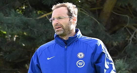 ‘The new broom sweeps better’ – Petr Cech strong warning to Chelsea players ahead of Man Utd clash