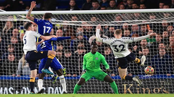 REVEALED: 7 strong reasons why Chelsea failed to beat Everton as Blues title hopes fades