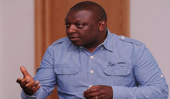 “Worse for you if you go to Chelsea” – Garth Crooks warns player to ignore Chelsea move next season