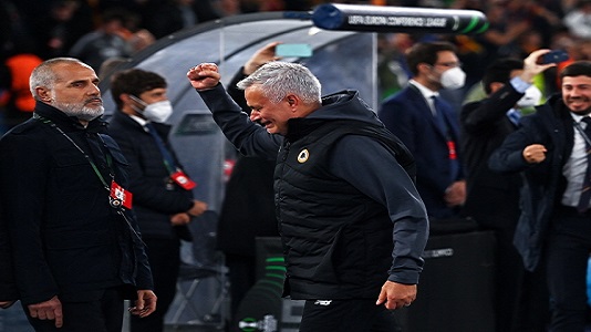 So emotional! Jose Mourinho in tears after setting this ‘Incredible’ record following Roma’s win over Leicester City