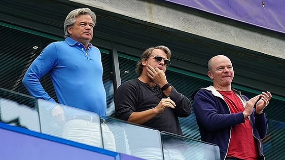 Attacker officially ‘says his goodbyes’ ahead of possible Chelsea move under new owner