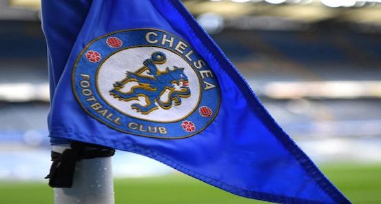 £100M midfielder OFFICIALLY speaks out about talk that he could join Chelsea!