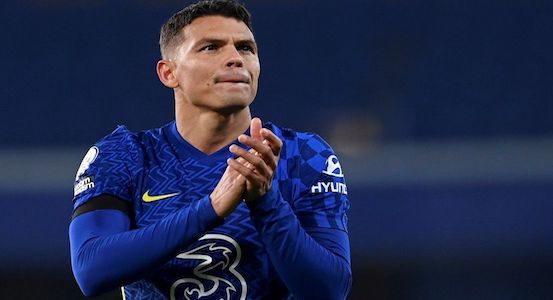 Blues offered €12m per year deal to long-term Thiago Silva replacement