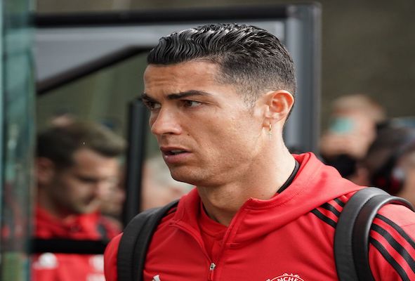 (Image): Cristiano Ronaldo fuels Chelsea transfer rumours after what he did at Old Trafford