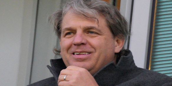 Chelsea must sign this goalkeeper who can play as a number 10