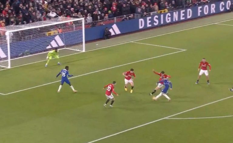 Cole Palmer pure class goal for Chelsea makes it 1-1 before halftime (Video)