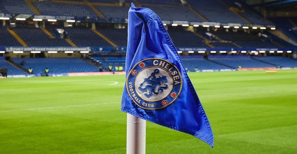 Brazilian has decided to give Chelsea his signing priority – Awaiting offers and will only accept if no renewal proposed Brazilian has decided to give Chelsea his signing priority – Awaiting offers and will only accept if no renewal proposed